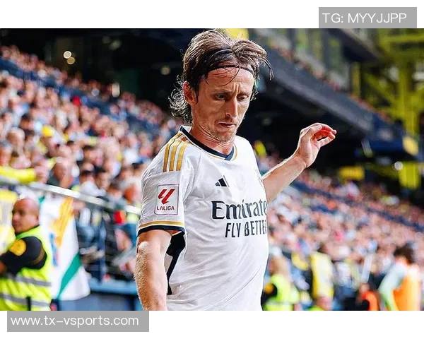 马卡：皇家社会与贝蒂斯比赛中裁判出现误判，但VAR却消失了